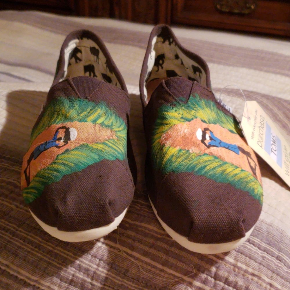 Toms Haiti NWT Size 9
